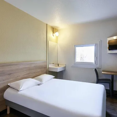 Hotelf1 Paris Hotel Villemomble