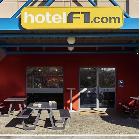 Hotelf1 Paris Hotel *